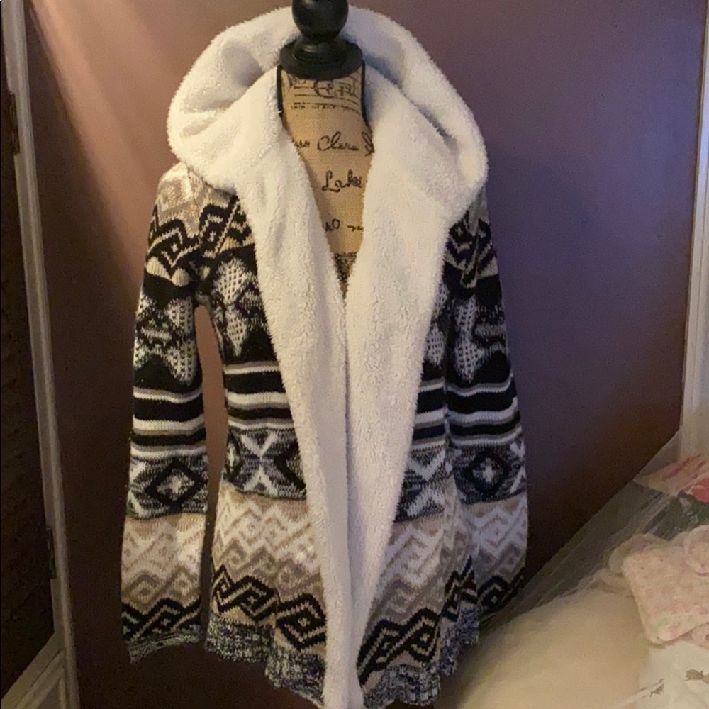 🦋warm sweater on sale!🦋